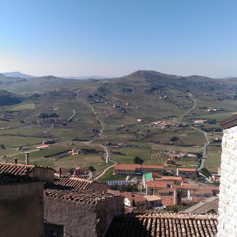 La Nicchia Di Gangi Apartment ภายนอก รูปภาพ